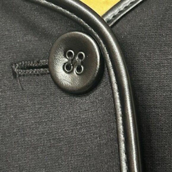 NWT Nine West Equestrian Style Cape Poncho With Leather Trim and Pockets - Picture 10 of 10